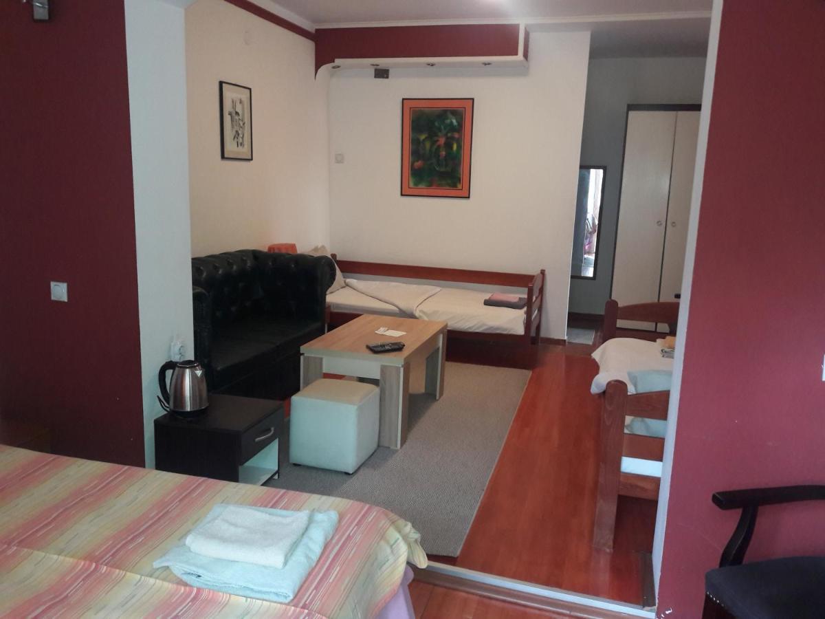 Villa Iva Skopje Esterno foto