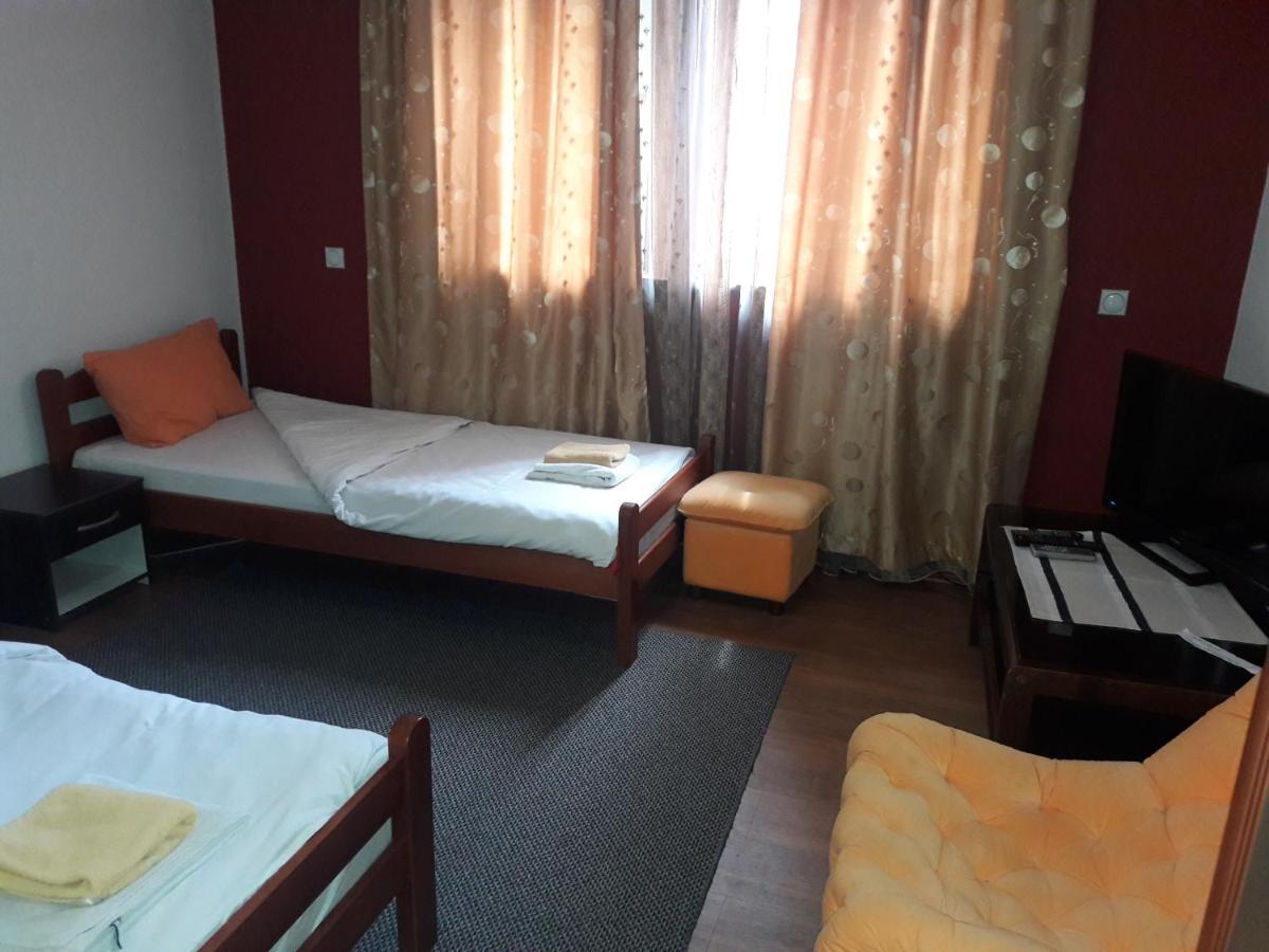 Villa Iva Skopje Esterno foto