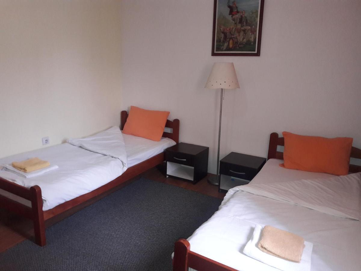 Villa Iva Skopje Esterno foto